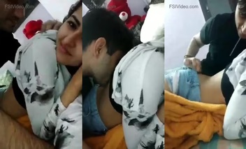 Viral MMS Of Bf Is Playing With The Body Of His Cute Gf